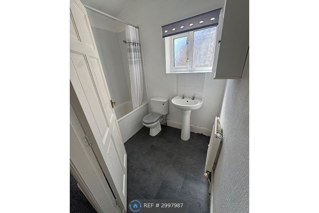 A Highfield Road, Blackpool photo 3