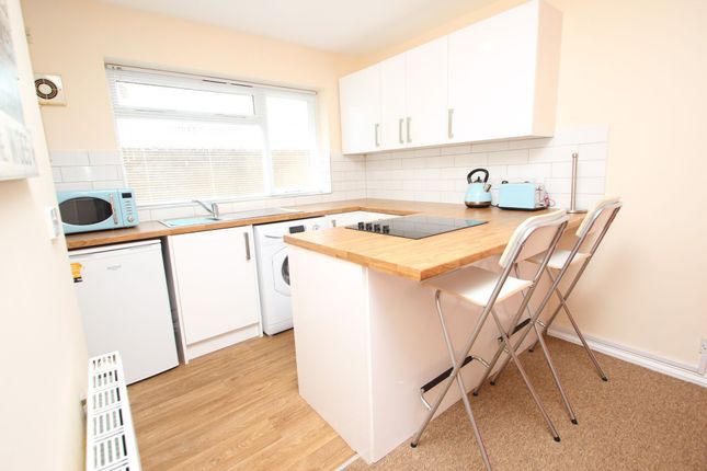 Flat 2, 52 Southcote Road, Bournemouth photo 4