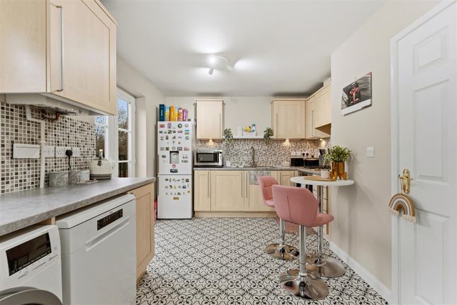 42, Tailby Avenue, Kettering photo 3