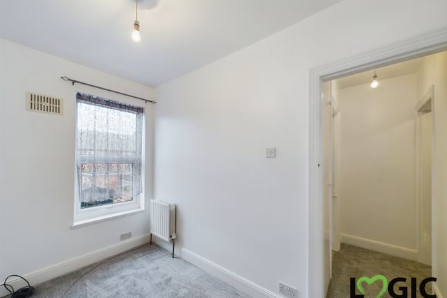 Terraced house for sale in Briggs Avenue, Castleford, West Yorkshire