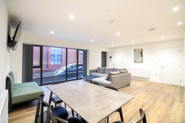 Thumbnail Town house to rent in Lower Brunswick Street, Leeds