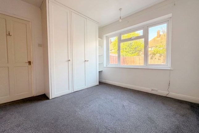 26 Clarke Avenue, Hove photo 5