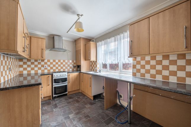 84, Cedar Road, Hampshire photo 4