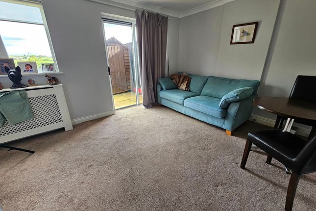 33 The Gavel, South Molton photo 3