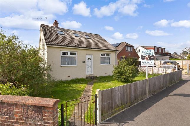 Thumbnail Detached bungalow for sale in Green Lane, Clanfield, Waterlooville, Hampshire