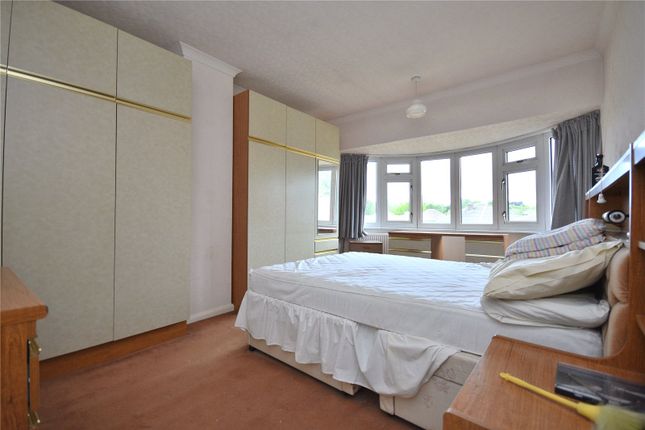 11, Kennerleigh Avenue, West Yorkshire photo 4