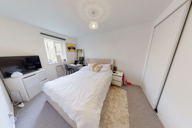 Artesian Grove, London photo 3
