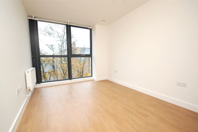 Flat to rent in Town Hall, Ingrave Road
