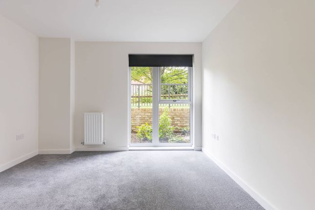 Thumbnail Flat to rent in Loughton, Loughton