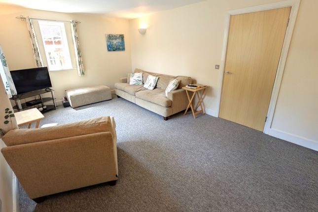 26 Abingdon Court 9, Heathside Road, Woking photo 4
