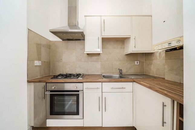 Flat 2, 1, Madeley Road, London photo 4