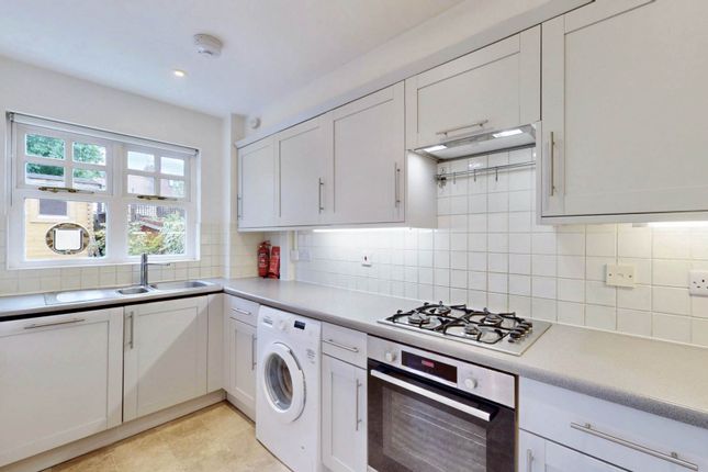45, Osier Crescent, London photo 3