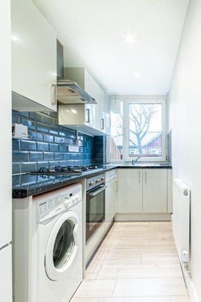 Thumbnail Flat to rent in Hindrey Road, London