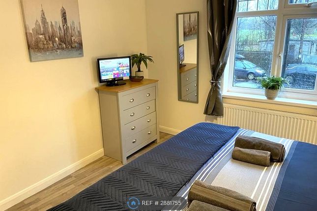 Flat, Marlborough Road, Gillingham photo 4