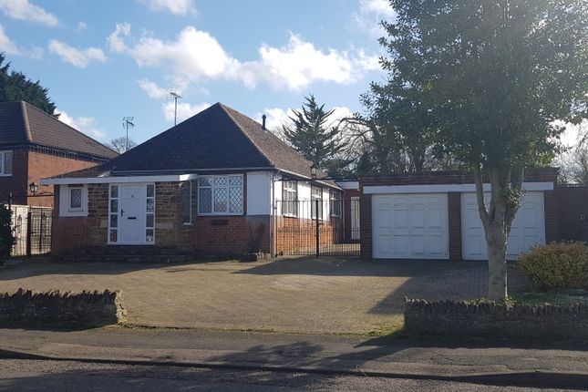 2-bed bungalow on 3, Hall Avenue, Rushden, £325,000
