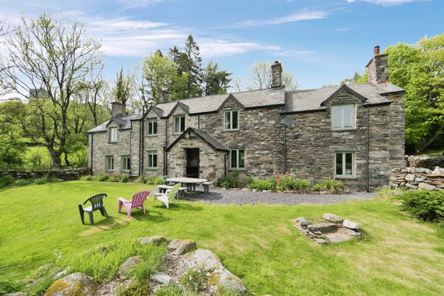 Thumbnail Detached house for sale in Tanycastell, Dolwyddelan
