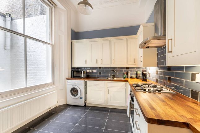 Thumbnail Flat to rent in Linden Gardens, Notting Hill Gate, London
