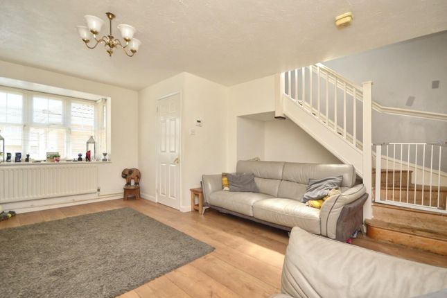 1, Constable Close, Bristol photo 4