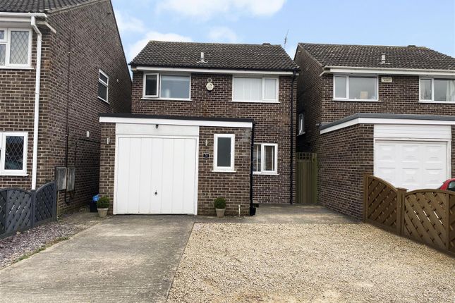 Thumbnail Property to rent in Adber Close, Yeovil