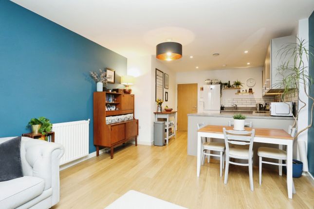Flat for sale in 2 Woods Road, Peckham