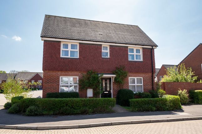 3-bed house on 20 Blackthorn Road, Andover, £367,500