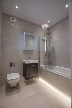 23, Everard Close, St. Albans photo 5