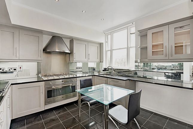 Flat for sale in Chester Street, London