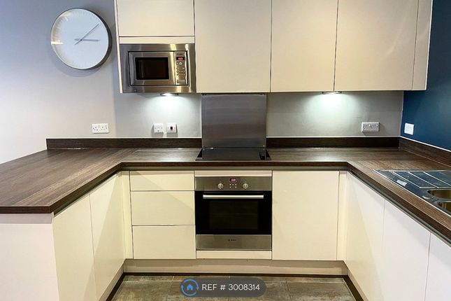 Flat, Whitworth Building Potato Wharf, Manchester photo 4
