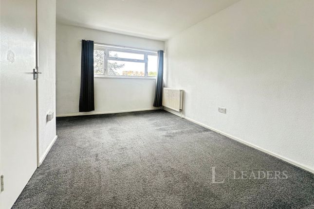 20, Primrose Field, Harlow photo 4