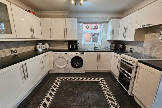 4, Manorbier Crescent, Liverpool photo 3