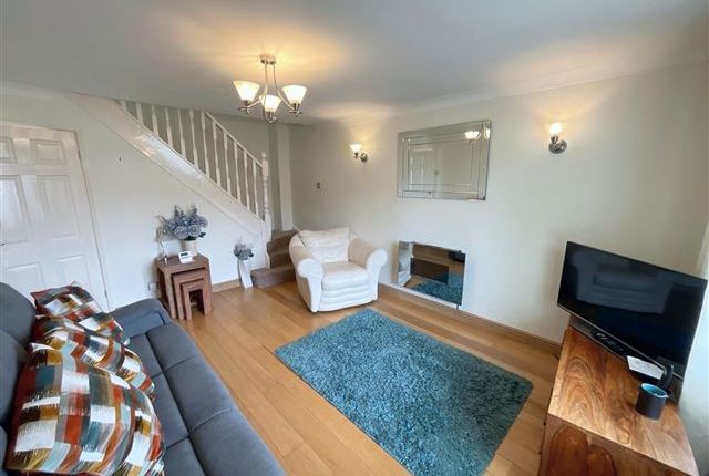 28, Broomhill Close Eckington, Sheffield photo 3