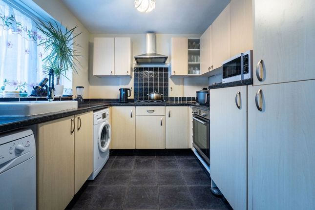 17, Dylan Drive, Caerphilly photo 4
