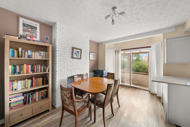 531, Whitton Avenue West, Greenford photo 4