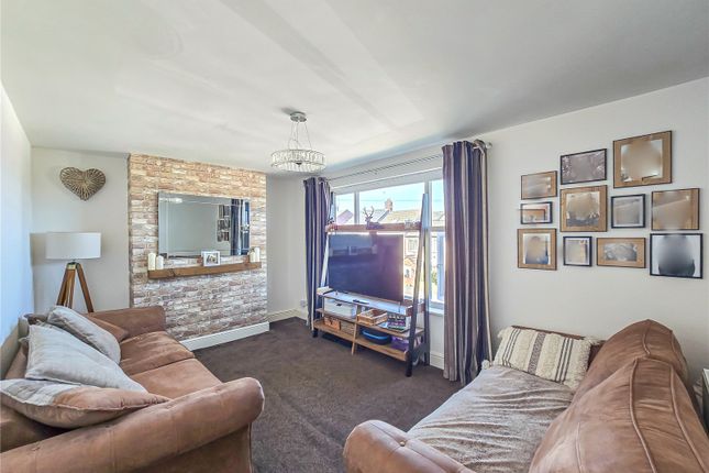 121, Crispin Way, Bristol photo 2
