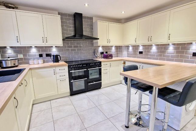 End terrace house for sale in Coopers Green, Bicester