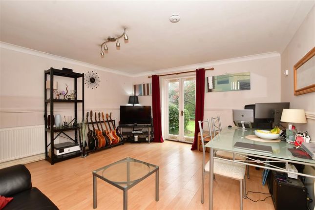 Flat for sale in Kingswood Drive, Sutton, Surrey