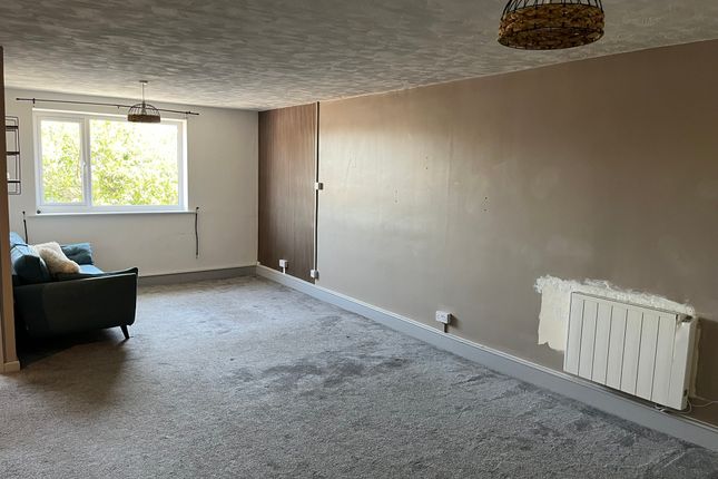 6B, Highfield Road, Pontefract photo 2