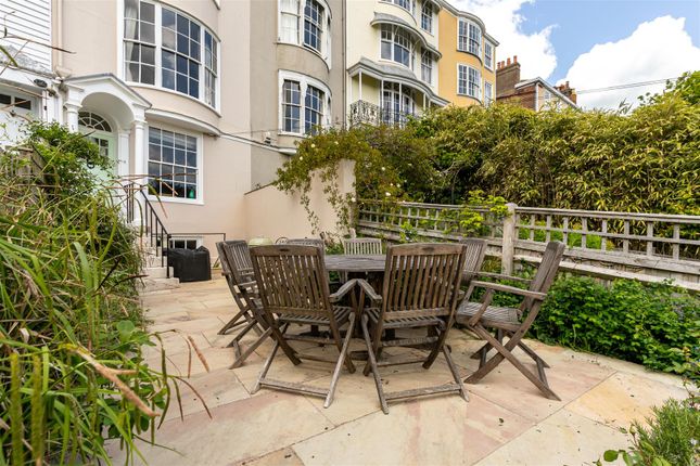 Town house for sale in The Croft, Hastings