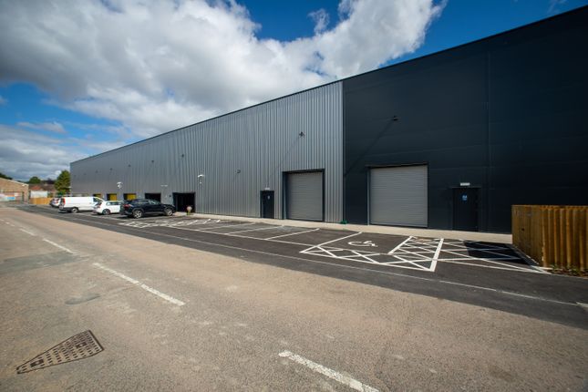Warehouse to let in Unit D Millars Business Park, Fishponds Close, Wokingham