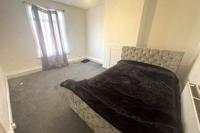 16, Ashton Terrace, Leeds photo 4