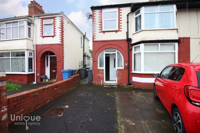 Flat for sale in Lauderdale Avenue, Thornton-Cleveleys