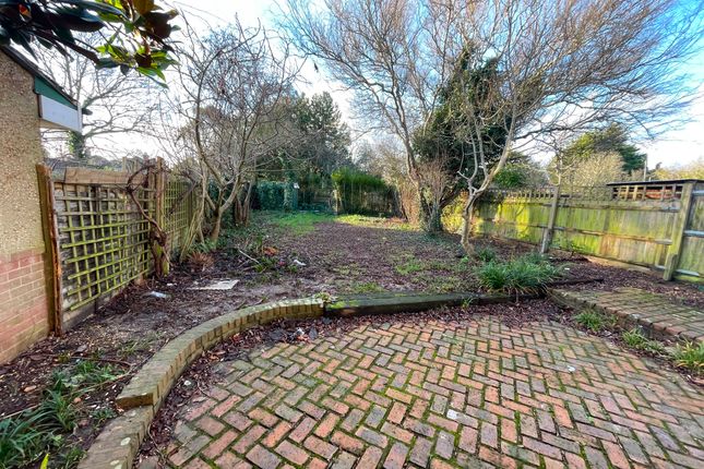 19 Blenheim Gardens, Southampton photo 4