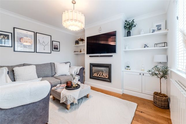 40, Markham Crescent, Leeds photo 2
