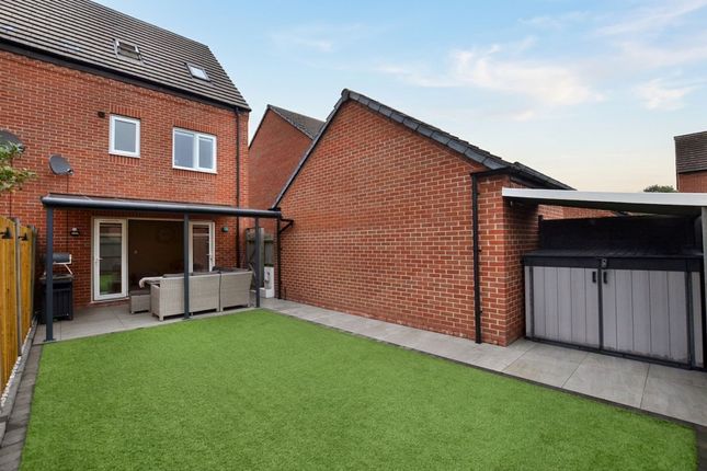 45 Mill Hill Wood Way, Ibstock photo 2