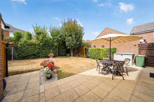 9 Boreway Close, Andover photo 4