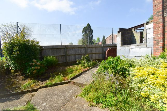 1 Holly Bush Cottages, Holmesdale Road, Sevenoaks photo 3