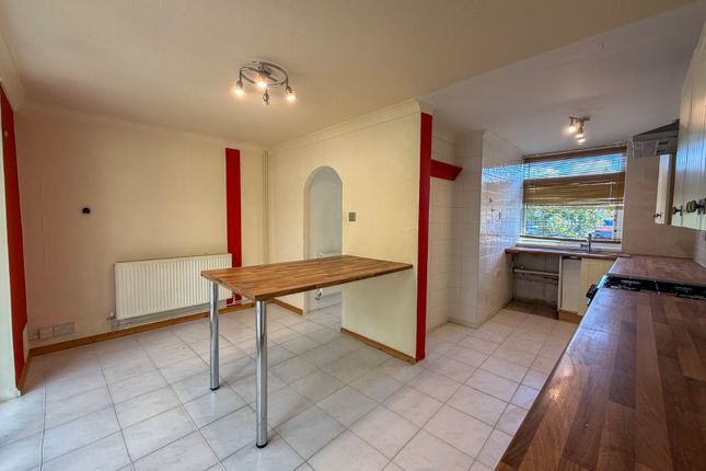 317, Shelley Road, Wellingborough photo 2