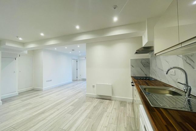 Flats to rent shop high wycombe