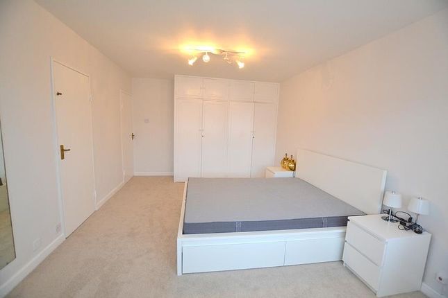 4, Freston Park, London photo 4