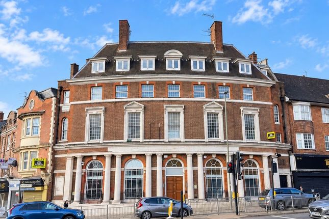 4-bed flat on 91(C), Church Road, Hendon, £300,000